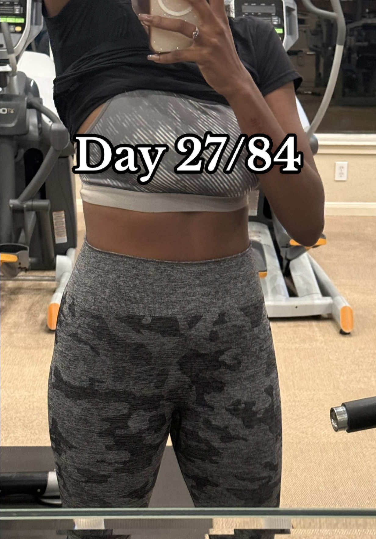 Day 27/84: Glutes + Core Just about a third of the way done with this twelve week Great Winter Lock-in Fitness Challenge #winterarc #fitnesschallenge #glutesworkout #coreworkout 