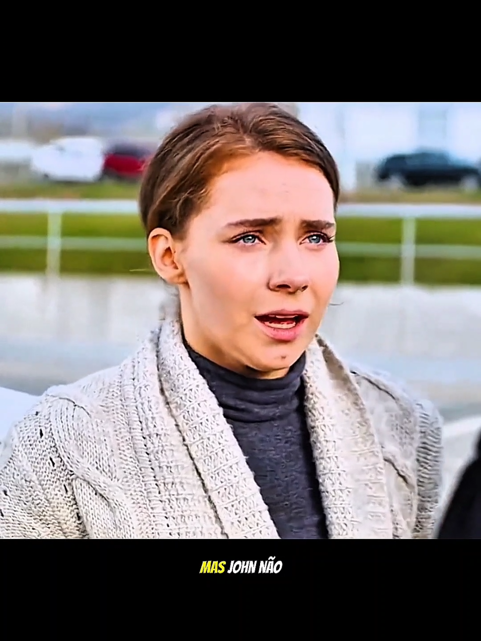 A garota foi ajudada pelo o policial #filmeromance #filmenarrados #narracao @Topfilmes e mais 