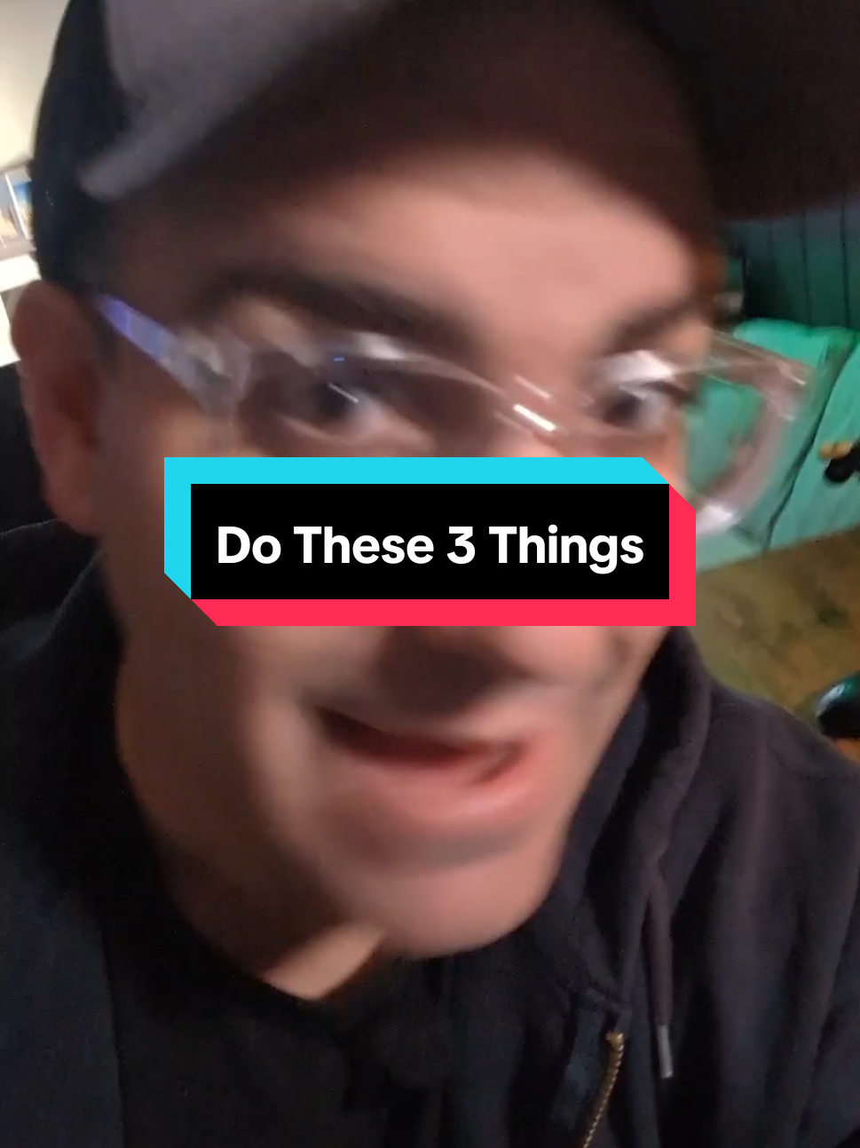 The 3 Things EVERY Successful Online Marketer Does (No Matter What They Sell) 💻 1. They create content. Whether it’s short-form video, blogs, or ads — every dollar online starts with attention. You have to post something for people to find you. 2. They give insane value for free. A free guide, checklist, or resource that solves a real problem and earns trust — while growing your email list. 3. They make offers. The money comes when you consistently present paid solutions to the people already on your list. It’s not about begging — it’s about offering value worth paying for. how do people actually make money online what do all digital marketers have in common how do I build an email list and sell my offer #digitalmarketing #affiliatemarketing #makemoneyonline #contentmarketing #passiveincome 