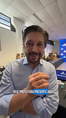 Hoje estamos em Cidade Tiradentes com o programa Prefeitura Presente. Minha equipe e eu passaremos o dia inteiro acompanhando de perto as obras, entregando moradias e conversando com a população. Isso é vivenciar, na prática, a transformação na vidas das pessoas. Fazemos isso juntos priorizando as políticas públicas de verdade e resolvendo com rapidez e eficiência o que a comunidade precisa.