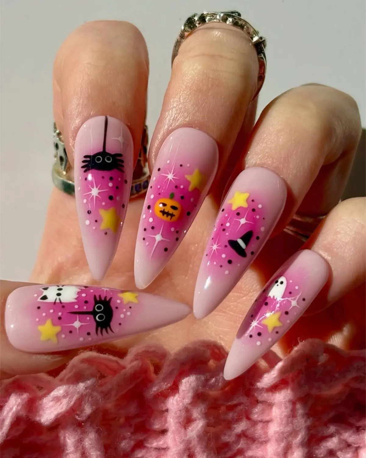 🕸️🎃 HALLOWEEN NAIL ROUND-UP 🎃🕸️ Need a last-minute costume change before the clock strikes midnight on Halloween? ⏰💅 We’ve got you covered with our fave spooky season nail looks 👻💖 Swipe through for a little inspo magic ✨ Every single set was @dreamcorenails created using all Tickled Pinque Cosmetics 🎀🖤 Pick your fave and tag your nail bestie - because spooky season looks better in Pinque 💖👯‍♀️