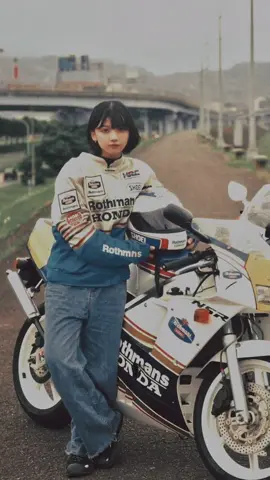 She is cute. #japan #fyp 