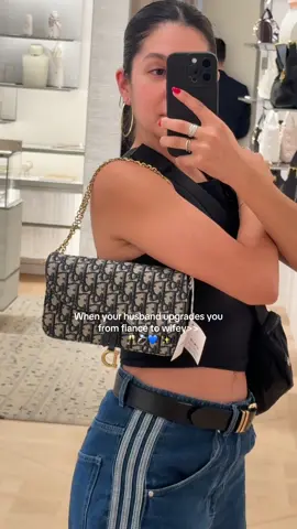 I was in love with this bag🤩 I didn’t think I was going to find it here or let alone get a bag! #japantokyo #diorbag #diorjapan #diorbags #diorbag 