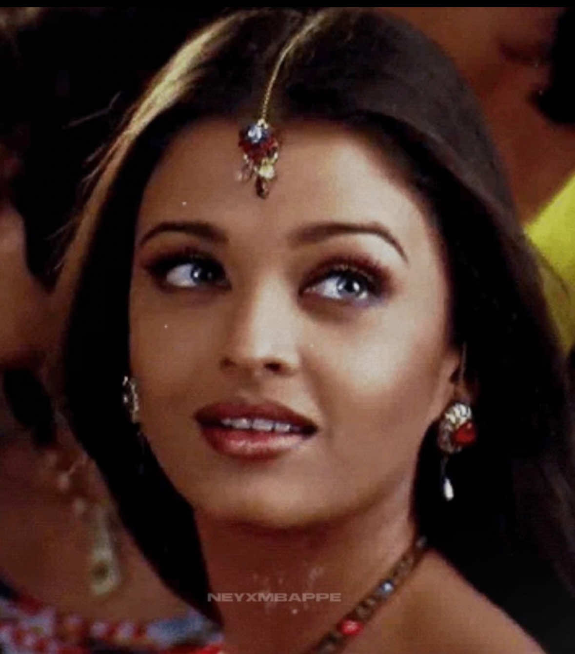 ethereal. #bollywood #women #aishwaryarai #katrinakaif #deepikapadukone 