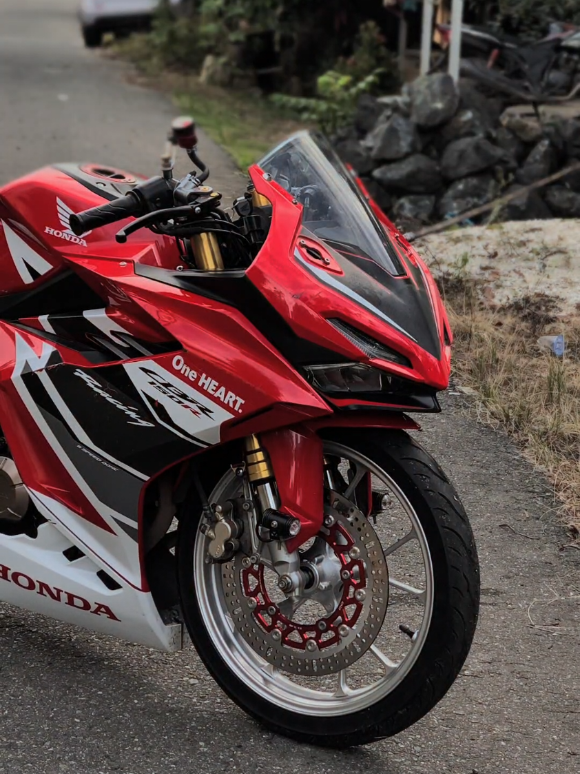 👋🏻🤪#demprokstyl #cbr150r #racingred #fyp #americanstayle 