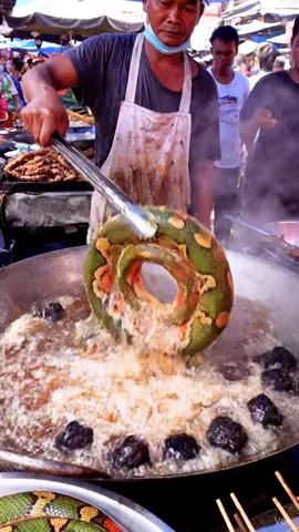 Life at a Wild Meet Market #seafood #food #fish #cooking #animalsmarket 