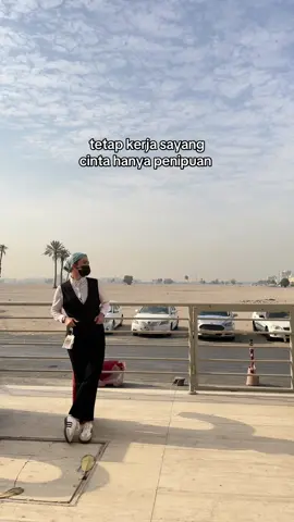 yang nyata hanya uang