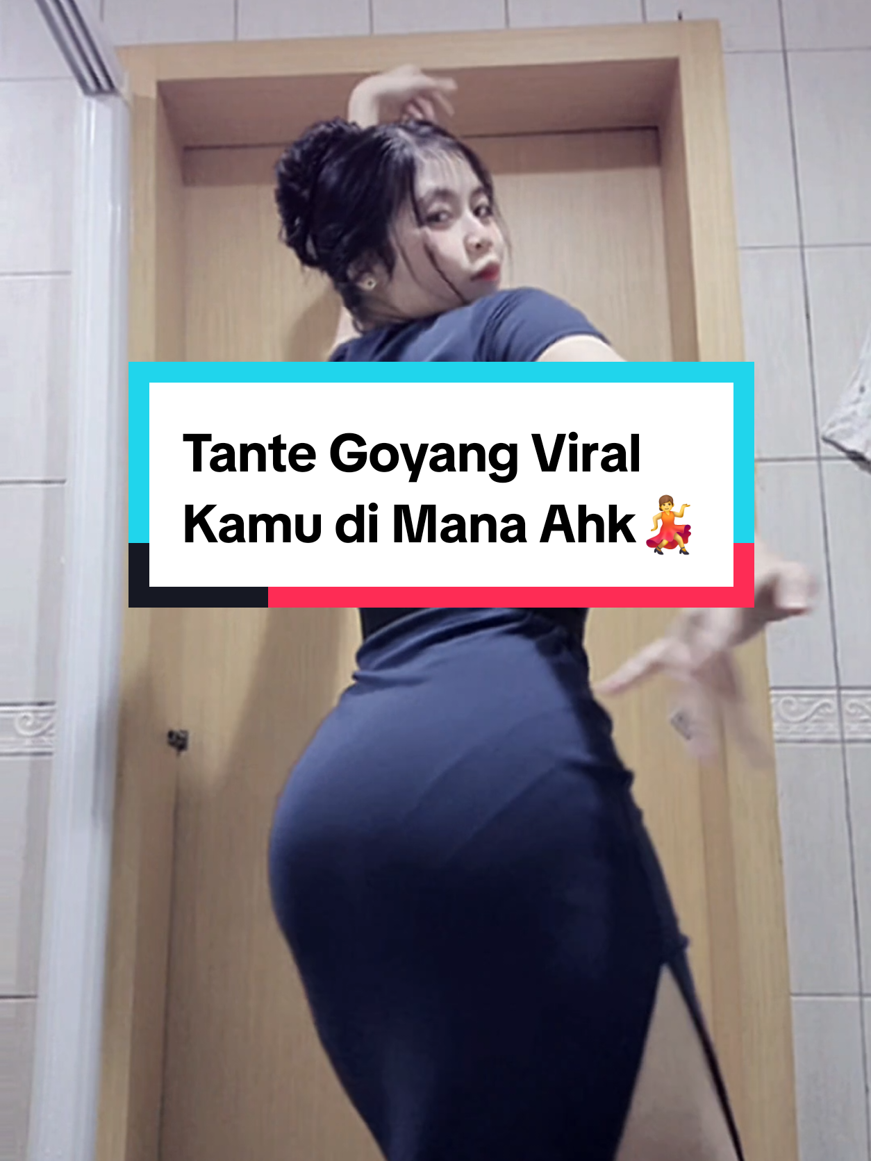 Tante Mulai Berulah, Goyangin Terus smpe Criit🤭💃 #dance #viraltiktok #fypage #fy #fyppppppppppppppppppppppp 