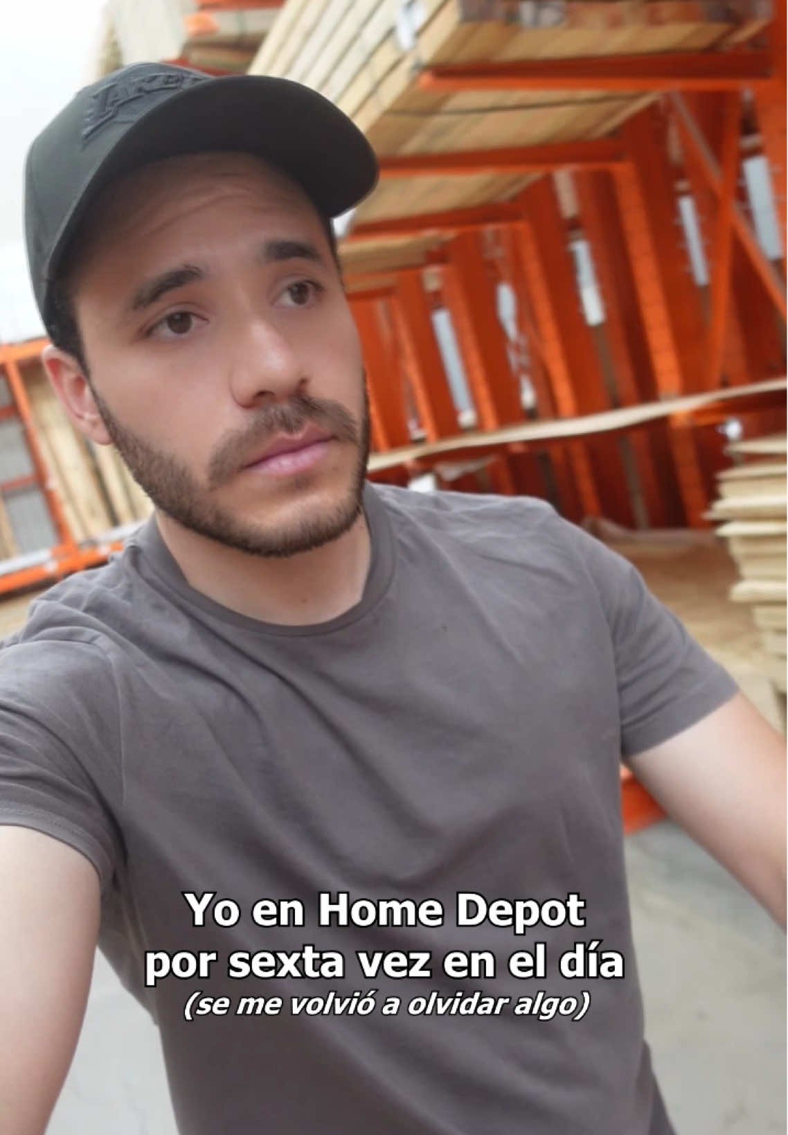 Y siempre se nos termina olvidando algo😂👌🏼 . #fyp #homedepot #dadproblems #viral #meme  
