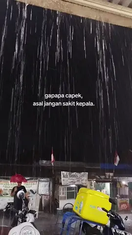 Riet dak mun ges nyeri hulu💆‍♀️ #hujan #fypage #lewatberandafyp #galaubrutal 