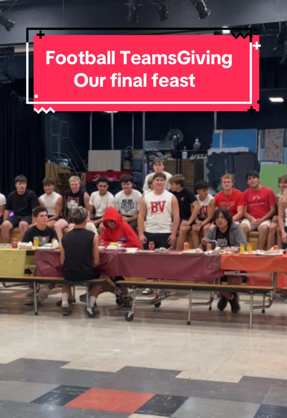 TEAMSGIVING is always one of my favorite dinner’s of the season. The boys get to relax, laugh, and enjoy their final feast together. My hope is that years from now, they remember nights like this — the food, the friendships, the family we’ve built here. #football #footballmom #teamdinner #seniorseason #senioryear 