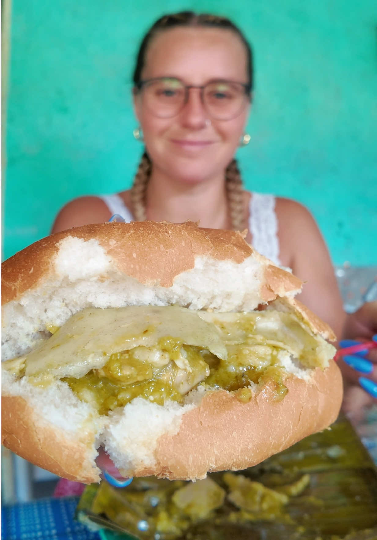 Has probado una? Es mi manera favorita de comer los tamales😜