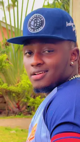 When you move to the right I go😊#issichfinnest #kenyantiktok🇰🇪 #nairobitiktokers #bestintheworld #meru #fyp 