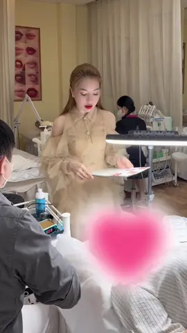 Em sinh ra để làm việc và cống hiến hết mình 💪 Làm hoài mà chẳng biết mệt là gì 🥰 Niềm vui lớn nhất là mỗi ngày đều được khách yêu thương 💖#SpaUyTinBinhDuong #SpaChuanUyKhoaBinhDuong #SpaDayNgheBinhDuong #SpaQuỳnhNhư 