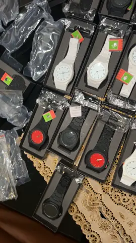 Montre polycarbon 2.0  prix : 6mil #montre #221🇸🇳 #tiktoksenegal🇸🇳 #fyp #commerceenligne 