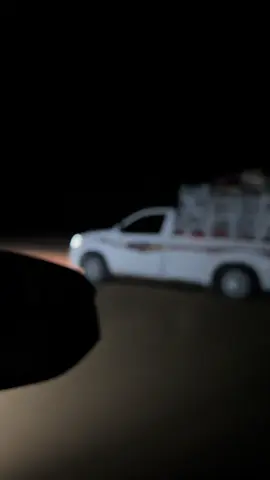 #تيوتا_شعار_لايعرف_القانون #زعمك شن معبيه سياره 🤔#تيوتا_هايلكس 