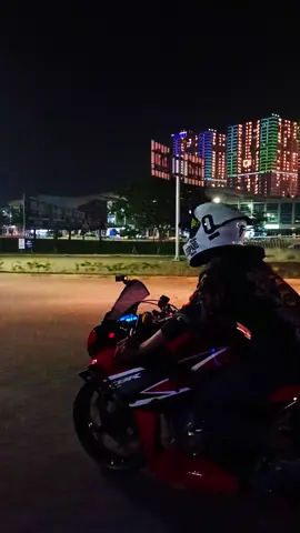 lukaku#night #cbr150r #creatorsearchinsights #foryoupage 