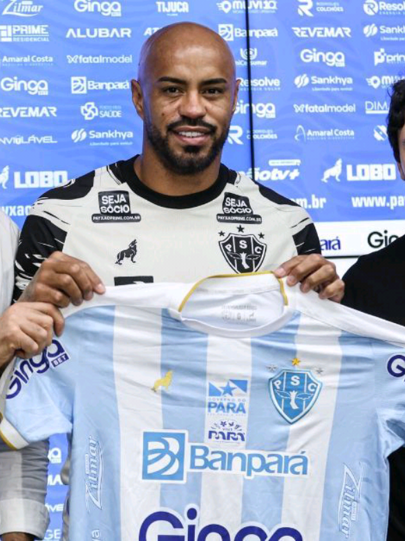 COMEÇA A DEBANDADA 🐺 Quatro jogadores já não fazem parte dos planos do Paysandu para 2026, um deles é Thiago Heleno, que chegou com status de estrela na Curuzu. Veja os detalhes:  Fonte: DOL #paysandu #thiagoheleno #serieb #futebol #tiktokesportes 