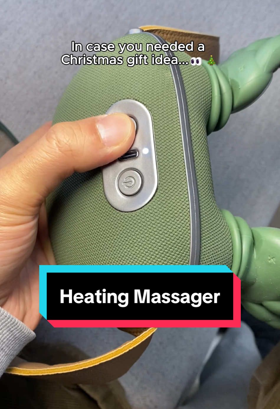 This Heating Massager can replace your hands, it’s a great Christmas gift 🎁 🤩#tiktokmademebuyit #christmasgift #heatedmassager #handmassager #shouldermassager #neckmassager 