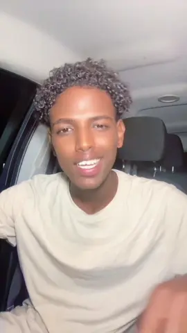 Waxeytiri waaw waan kaa heloo kaan rabay wakanaa hada biloow  #ciyaalxamar🇸🇴 #somalilyrics🌺😕💎 #somalimusic #somalitiktok #foryoupage 