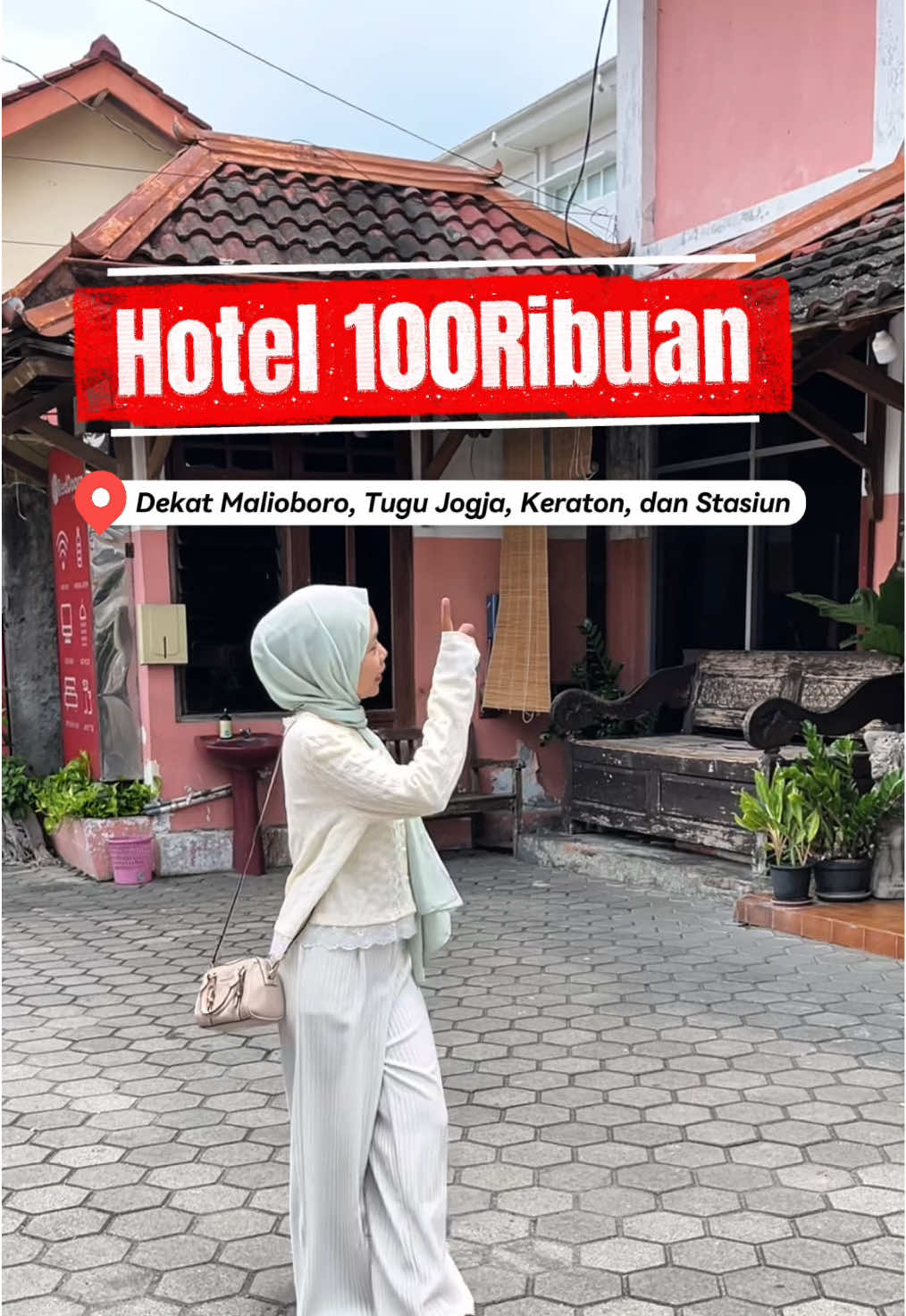 Staycation di Jogja tapi pengen yang nyaman dan hemat? 😍 Coba deh nginep di RedDoorz @ Mantrijeron 2 ‼️ Lokasinya deket ke Malioboro, vibe-nya adem, dan kamarnya cozy banget~ 📲 Langsung booking di aplikasi RedDoorz, biar dapet harga spesial 😍 #RedTravelers #RedDoorz #bukasemuapintu #reddoorzindonesia #jogja 