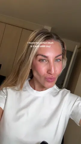 I'm already obsessed with @SACHEU UK lip stain but the blush WOWWW 🩷 01 is the perfect shade and literally doesn't budge all day 😍  #sacheu #sacheubeauty #blush #blushhack #liquidblush #beauty #beautyhack #makeup 