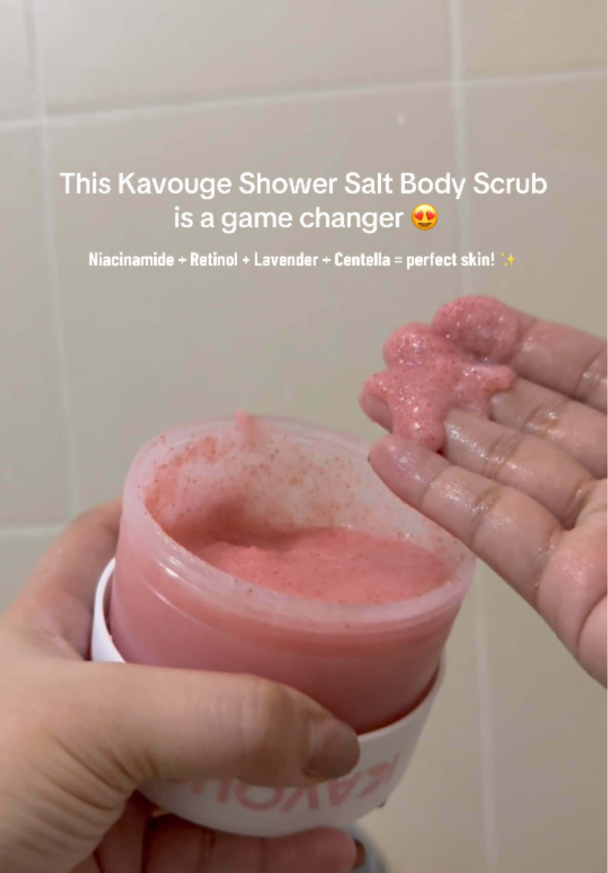Shower and exfoliation in one 🌸 Instant whitening, firming, and smoothing ! #selfcaretime #bodyscrub #kinisgoals #skincare #glowingskin 