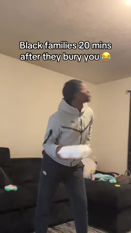 After that casket close they ready to eat and listen to music with no tears 😭#fypシ゚ #viral #relatable #foryoupage 