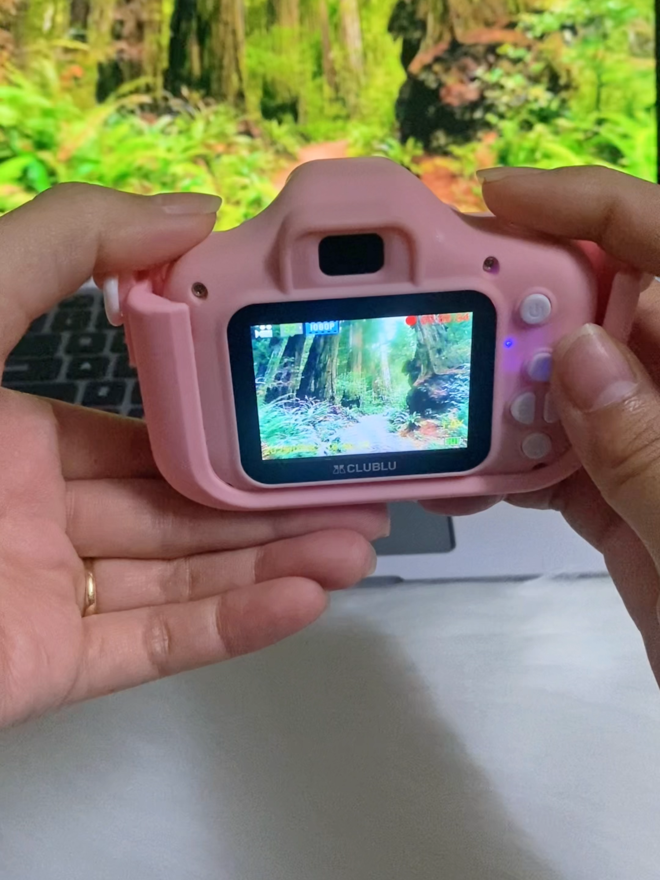 Một chiếc máy chụp hình mini nhỏ gọn, quay phim nét, giá siêu hời! Ai mê đồ dễ thương chắc chắn không thể bỏ qua Clublu 😍 #clublu #mayanhmini #mayanhdethuong #mayanhhoathinh #mayanhgiare