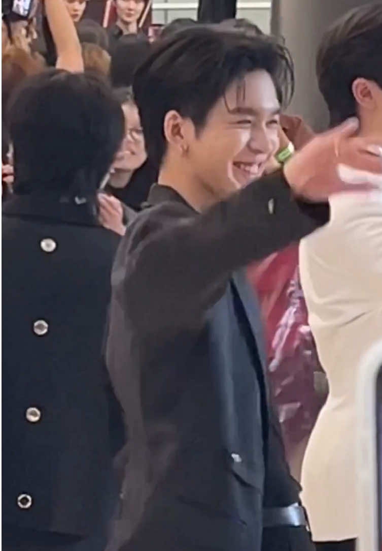 Tự diễn rồi tự khởn là sao Ủ ơi ##auausave #auautnp #savewrg #savewrg #MAYATVAWARDS2025xDMD 