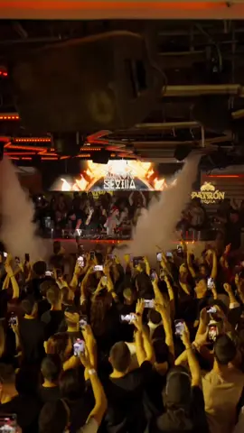 #ilusiones en #barcelona  - #folklore #españa #aaronsevilla 