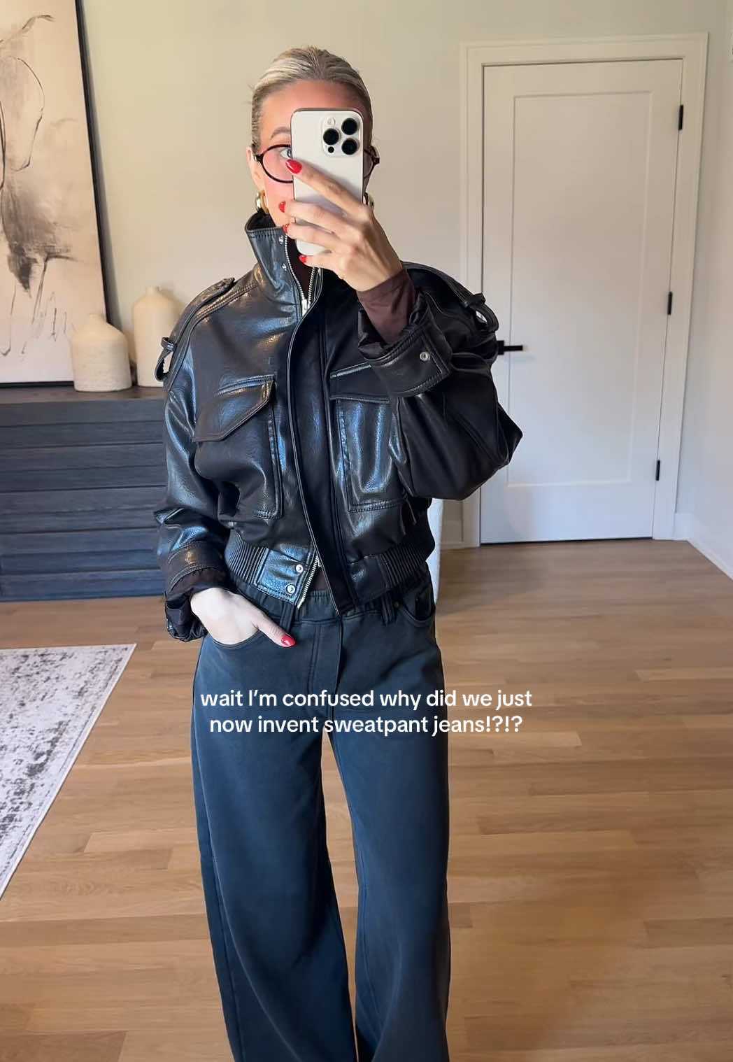 And the award goes to @Gap 👏🏼👏🏼👏🏼 thank you for your service #styleinspo #firsttimemom #gapsweatpantjeans #toddlermom #momhacks