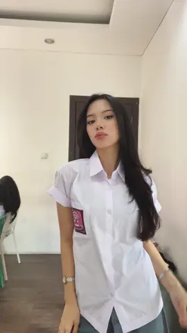 bosen ahk @champagnemami😦 