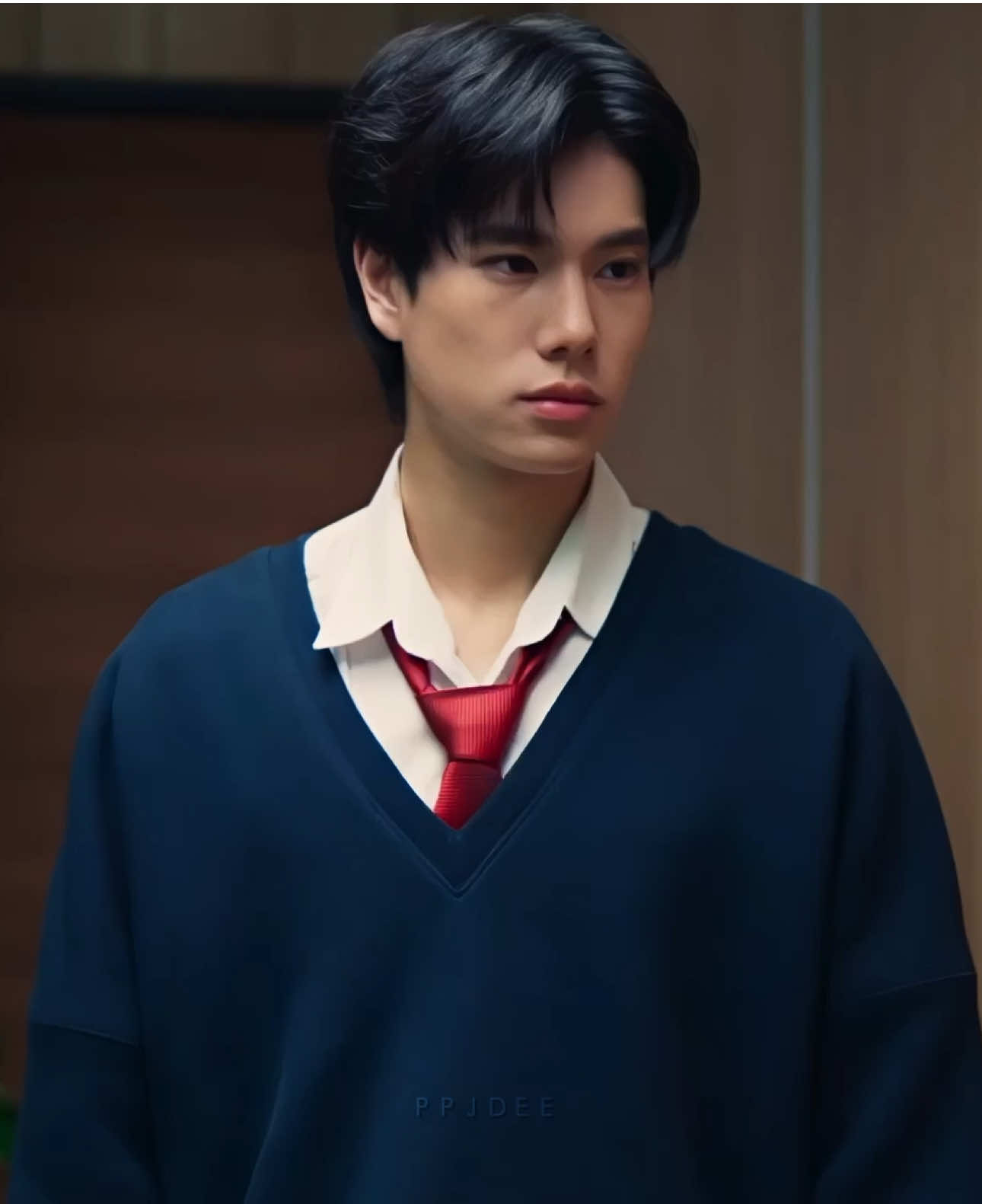 joining the trend. difference in their characters is insane #leapday #ppnaravit #phuwintang #pondphuwin #diesel 