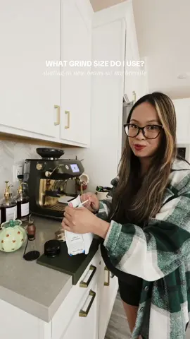 Here is how I *manually* figure out what the right grind size is for my espresso machine + beans! ☕️ I always get asked about my grind size and the answer is: IT VARIES! 🙈 I hope this video helps you figure out what grind size to use for YOUR beans! DISCLAIMER: This machine DOES HAVE an intelligent dose + intelligent brew technology where it will adjust your grind time and brew time for you when dialing in. It will just tell you if you need to grind finer/ coarser and you would just need to adjust the grind size. This is just how you can do it manually if you want to fine tune your espresso shots! 🙌🏼 (also can be a fun process to some *cough* like me *cough* lol 😂) #breville #brevilletouchimpress #brevilleespresso #espresso #espressomachine 