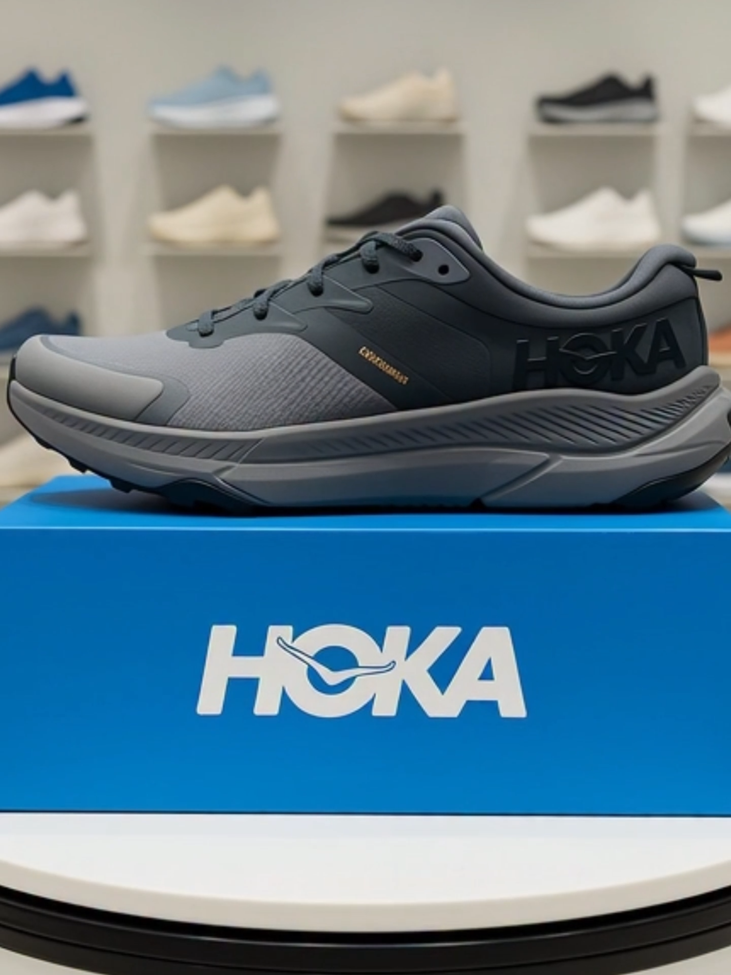Sepatu Running Pria Hoka One One Transport - Serbaguna untuk aktivitas harian dan outdoor #sepatu #sepatuhoka #sepatusneakers #hoka #sepaturunning #sepatuolahraga