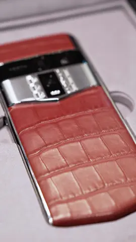 Beauty meets precision — this is the VERTU Agent Q. Handcrafted design, elegant curves, and pure luxury in every detail. She opens the box… and you can feel it — this isn’t just a phone, it’s VERTU. #VERTU #JustDifferent #LuxuryPhone #BeyondOrdinary#VERTU #AgentQ #JustDifferent #ParadigmShift #NewStandard #TechTok #LuxuryLifestyle #Vertuphonereview #Vertuphoneprice #Vertuphonegamingtest #rich #richlife #viral #fyp #foryou