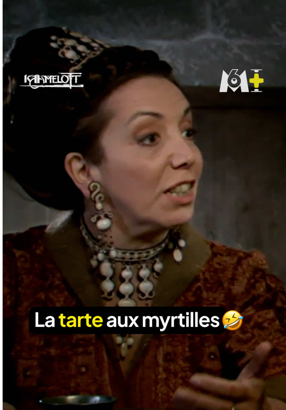 La fameuse tarte aux myrtilles de Séli 😂 #Kaamelott, tous les lundis à 21:10 sur 6ter et en streaming sur M6+