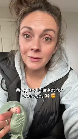 Can’t sleep? It’s not you — it’s your eye mask. Upgrade to Nodpod Silk Weighted comfort. Total blackout. No straps. No stress. Just pure rest. @Nodpod  #SleepHacks #SilkLuxury #WeightedEyeMask #RelaxAndRecharge #ViralTikTokShop