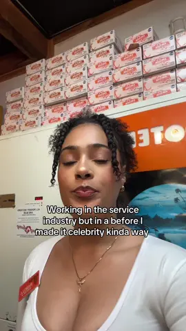 In a quirky before im famous kinda way 🤪