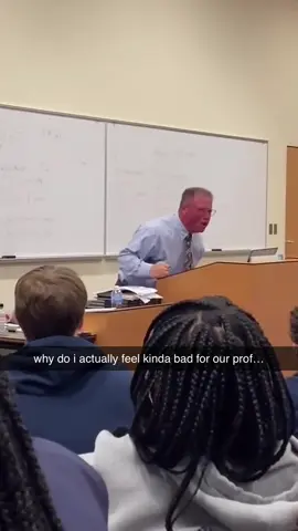 am i mean for laughing… #professor #college #lecture #crashout 