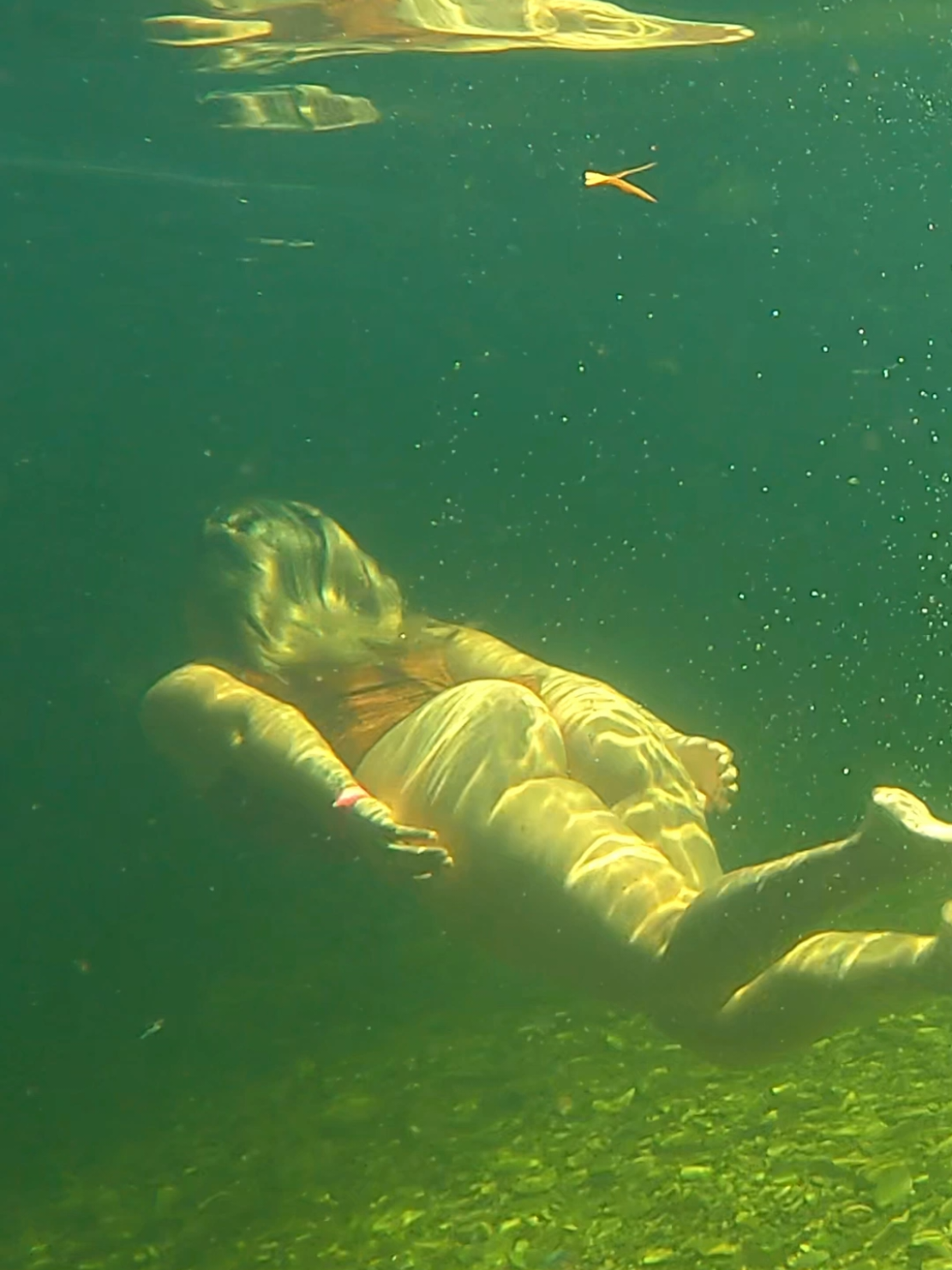 Mergulho no paraíso  #asmr #Outdoors #cachoeira #nature 