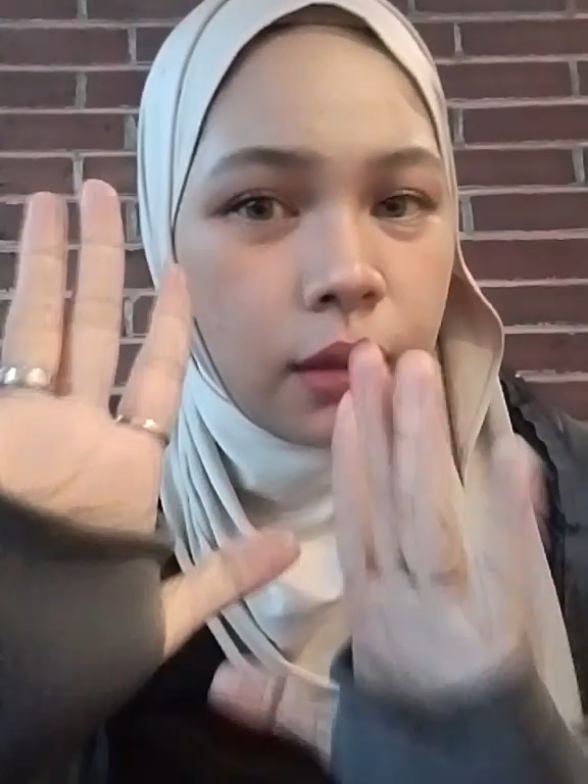 disana ada siapa ? rameeeeee🤣 #fypage #fyppppppppppppppppppppppp #masukberanda #rumahmudimana #atasbawahcantik 