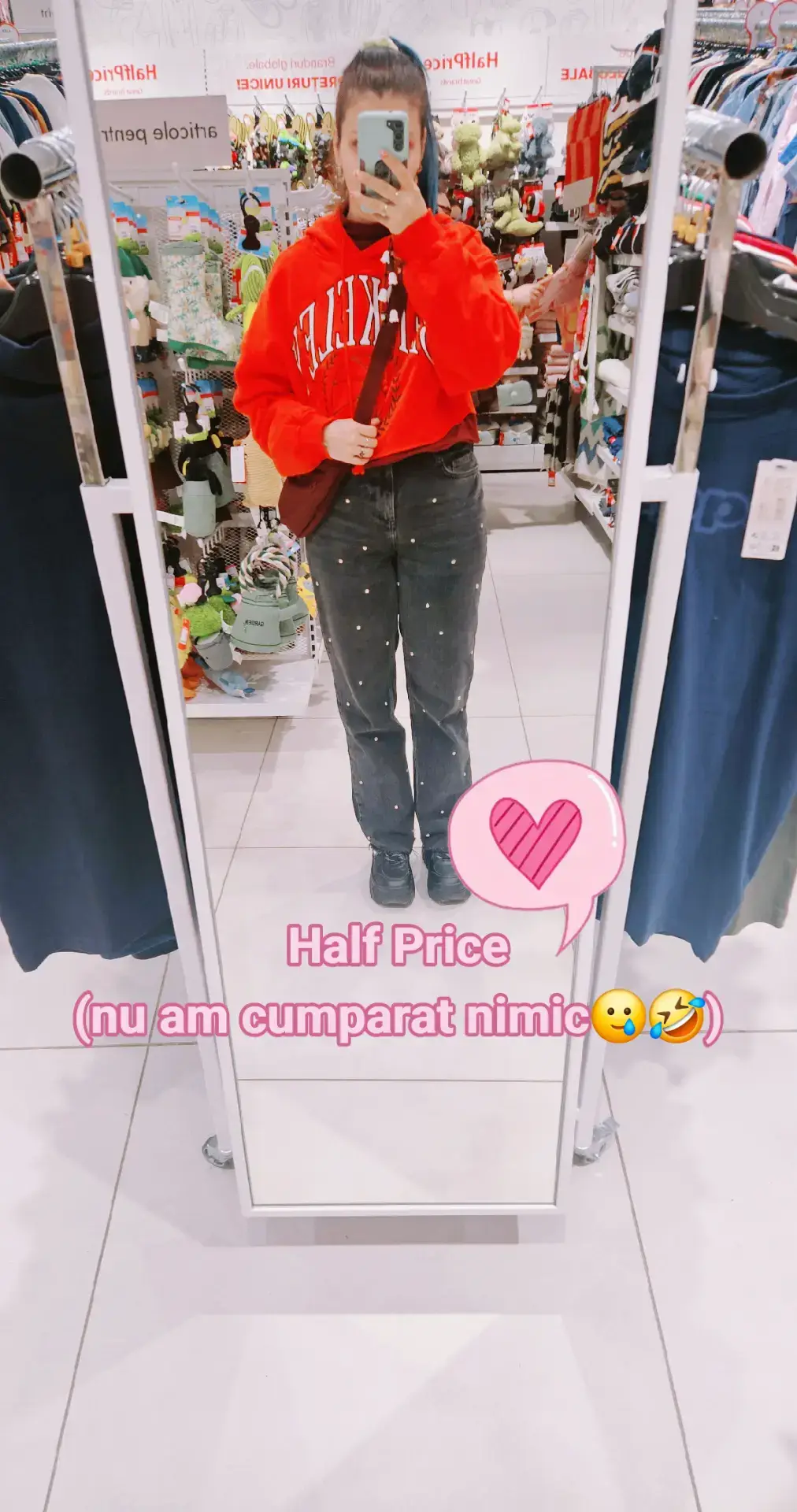 Sunt frumoase dar scumpe pentru mine personal. Cateva ornamente as fi cumparat dar sunt pe buget strans 🫩 #halfprice #halloween #romania #craciun #ornamente 