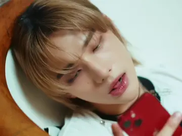 ᶻ 𝗓 𐰁 .ᐟ 𝗢𝗋𝗂𝗀𝗂𝗇𝖺𝗅 𝖿𝖺𝗇𝖼𝖺𝗆𝗌.  @.hw4ng_ 🍃 🪽. ────୨ৎ──── ᝰ.ᐟ Using them on - @Hyunjin  © :  Me Comenta si la vas a usar, o mencioname en el video con créditos. ᝰ.ᐟ 🌪️.  #hyunjin #fancam #ego #xyzabc #clip @TikTok 