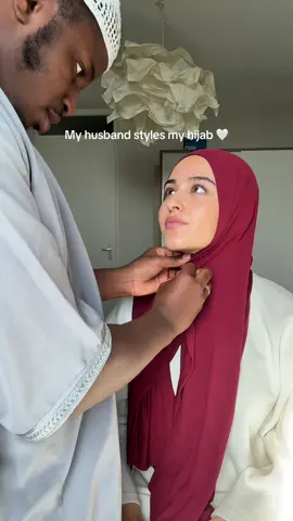 He did a really good job! Which style is the best? 👀 all hijabs from @Diversity Modest ofcourse 🫶🏼 #islam #muslimcouple #muslimtiktok #islamic #marriage 