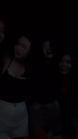 Thà rằng ngày xưa ta đừng yêu nhau .. 🤭 