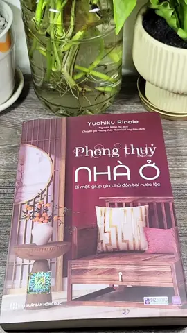 Đó chính là điều mà cuốn “Phong Thuỷ Nhà Ở” của Yuchiku Rinoie – chuyên gia phong thuỷ hàng đầu Nhật Bản – sẽ giúp bạn khám phá. #PhongThuyNhaO #SongTichCuc #PhatTrienBanThan #SachHayNenDoc #SongThongThai