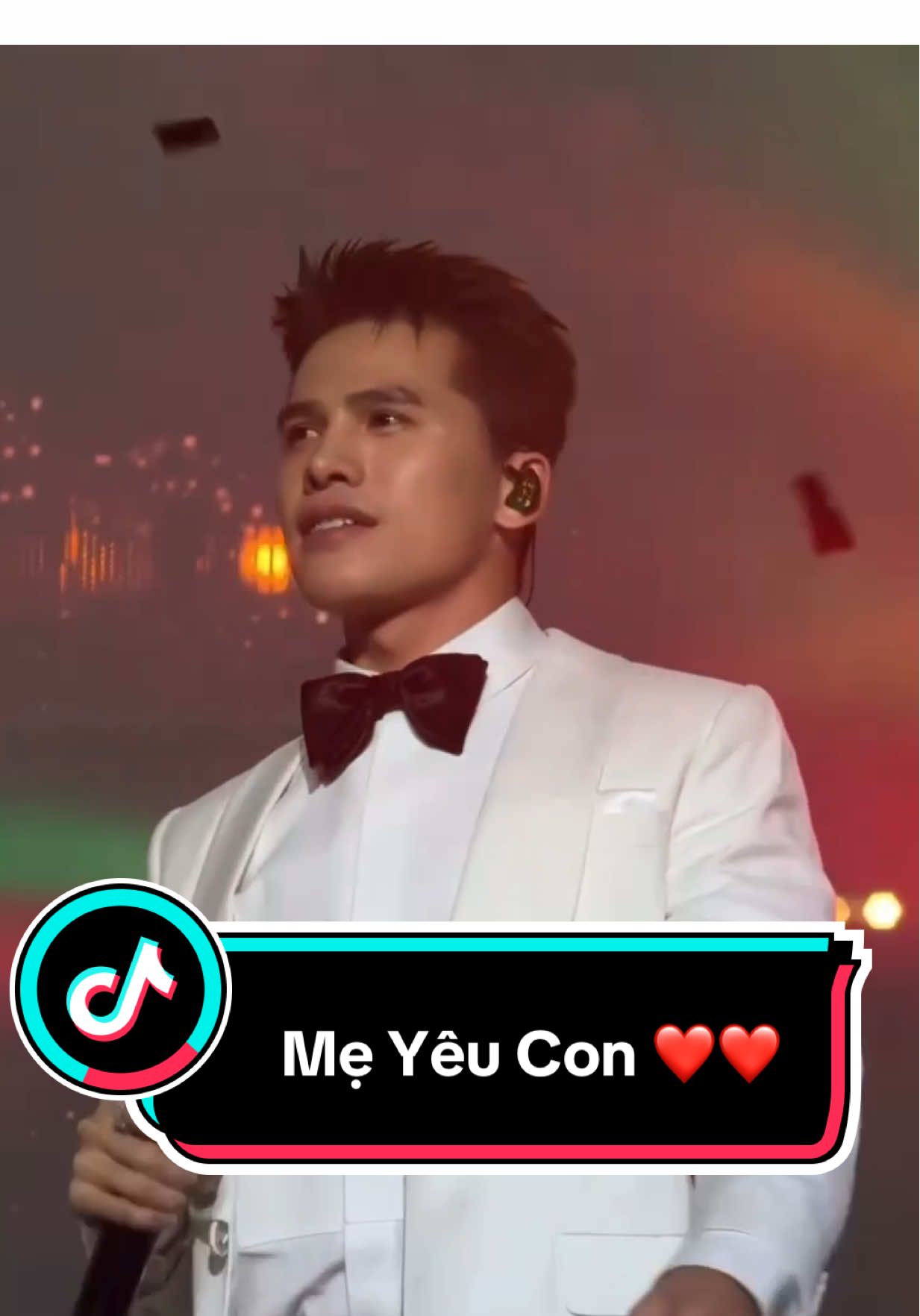MẸ YÊU CON ❤️❤️❤️  Cre: Phương Anh Nguyễn   Zoy oyyyy sjt rjtt. Đẹp toáaa🤩🤩🤩😚  💥💥SKYNOTE 2025-THE REFLECTION 🩵 QUỐC THIÊN LIVECONCERT 🩵 ❤️The Global City HCM-22/11/2025❤ 👉 Đặt vé ngay tại http://theticket.vn hoặc ứng dụng A List Club để được giảm 5%. 👉🏻Khi mua vé SKYNote 2025. Bạn đã góp 1 cây phủ xanh 6 khu rừng Quốc Gia #skynote #skynoteliveconcert #quocthien #quocthiensinger #fyp 