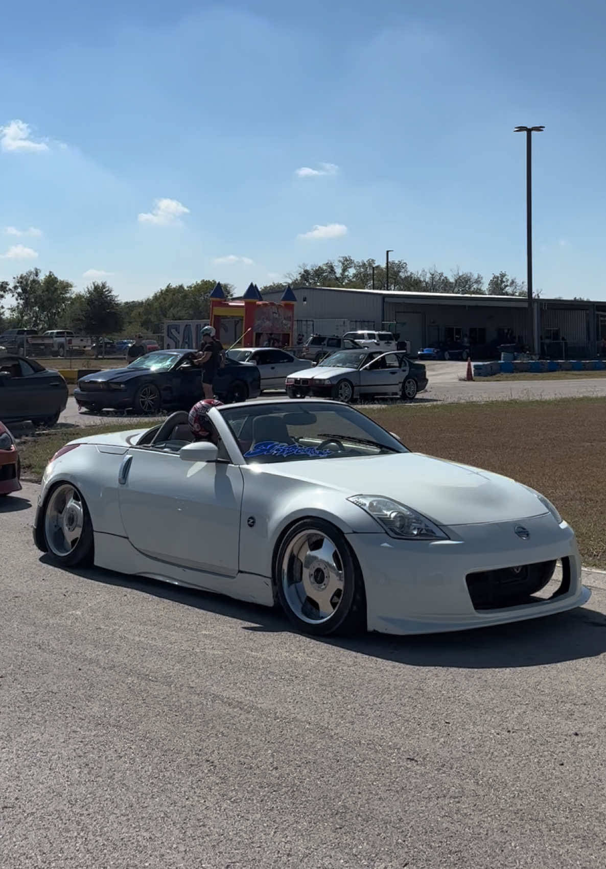 Track day was a party 🤙🏾 #z33 #vert #350z #swag 